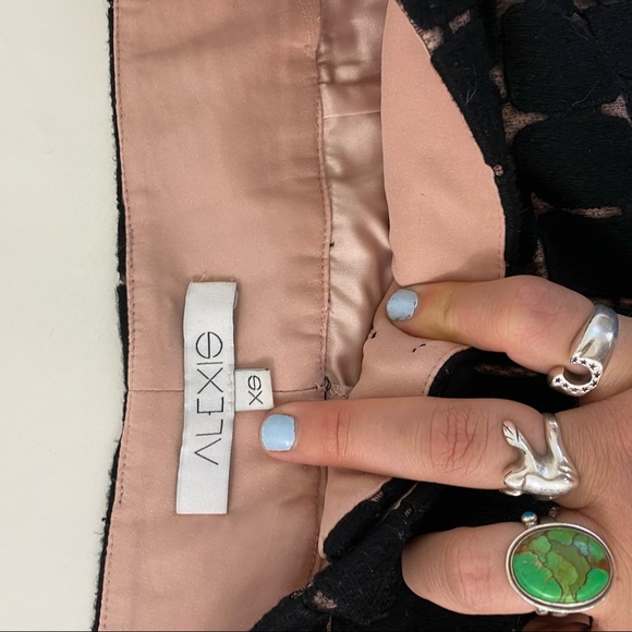 Retro elephant bell bottoms in black&tan by Alexis - Picture 3 of 8